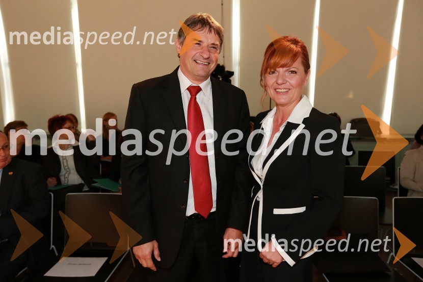 Mag. Bojan Babič, državni sekretar na Ministrstvu za infrastrukturo in prostor; mag. Lilijana Madjar, direktorica RRA LURTrajnostna mobilnost v Ljubljanski urbani regiji, okrogla miza