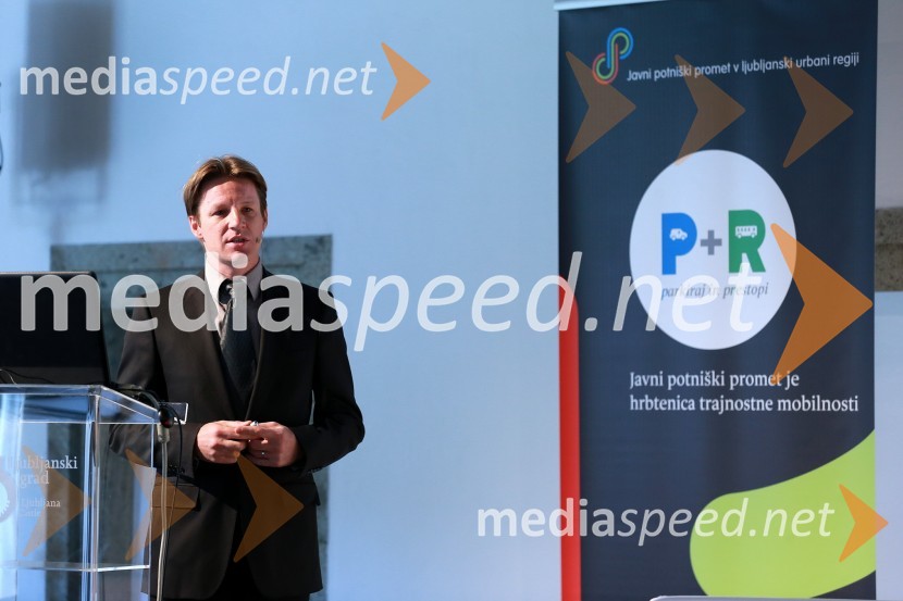 Matej Gojčič, namestnik direktorice RRA LURTrajnostna mobilnost v Ljubljanski urbani regiji, okrogla miza