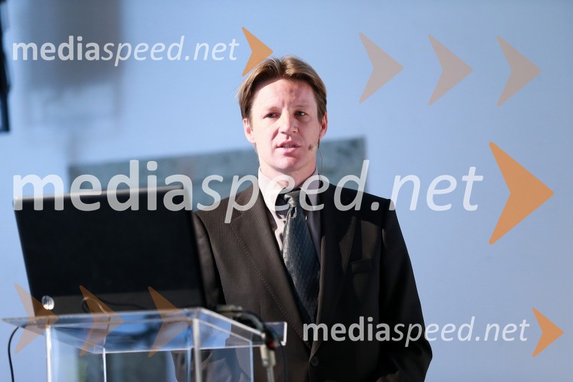 Matej Gojčič, namestnik direktorice RRA LURTrajnostna mobilnost v Ljubljanski urbani regiji, okrogla miza