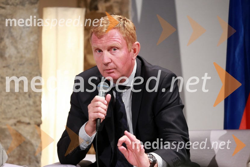 Mag. Miran Gajšek, predsednik Odbora za infrastrukturo, okolje in prostor Ljubljanske ubrane regijeTrajnostna mobilnost v Ljubljanski urbani regiji, okrogla miza