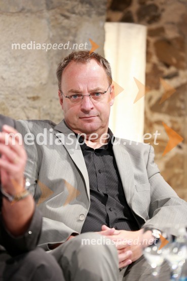 Mag. Boštjan Koren, direktor potniškega prometa Slovenske železniceTrajnostna mobilnost v Ljubljanski urbani regiji, okrogla miza