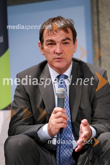 Mag. Bojan Žlender, v.d. generalnega direktorja Direktorata za promet, Ministrstvo za infrastrukturo in prostorTrajnostna mobilnost v Ljubljanski urbani regiji, okrogla miza