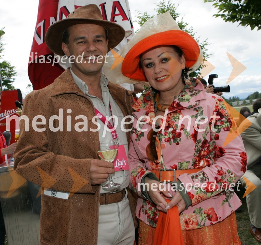 Pevec Branko Jovanovič - Brendi in Zdenka KahneLady piknik