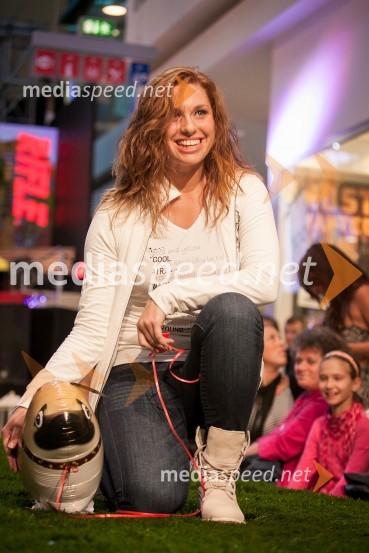 ManekenkaJesenska modna revija v Cityparku