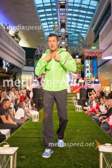 Taiji Tokuhisha, manekenJesenska modna revija v Cityparku