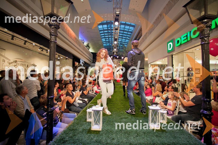 ManekenkaJesenska modna revija v Cityparku