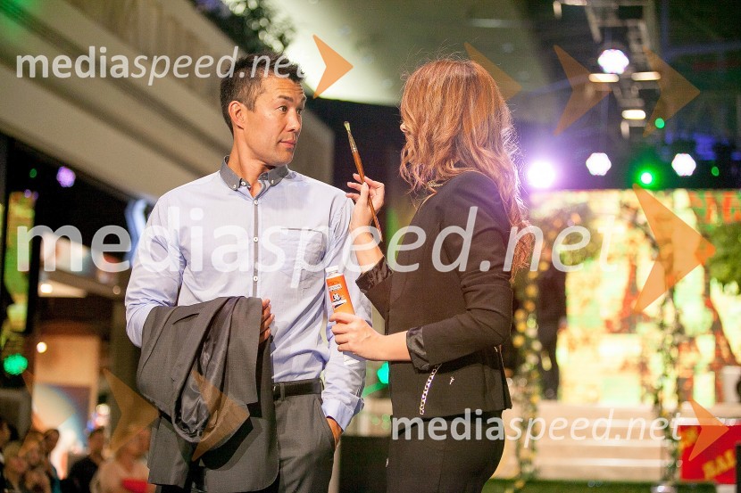 Taiji Tokuhisha, maneken; manekenkaJesenska modna revija v Cityparku