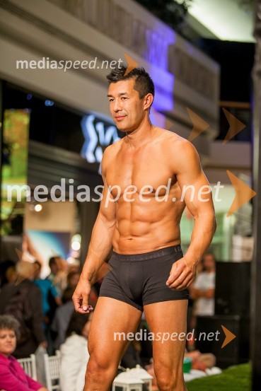 Taiji Tokuhisha, manekenJesenska modna revija v Cityparku