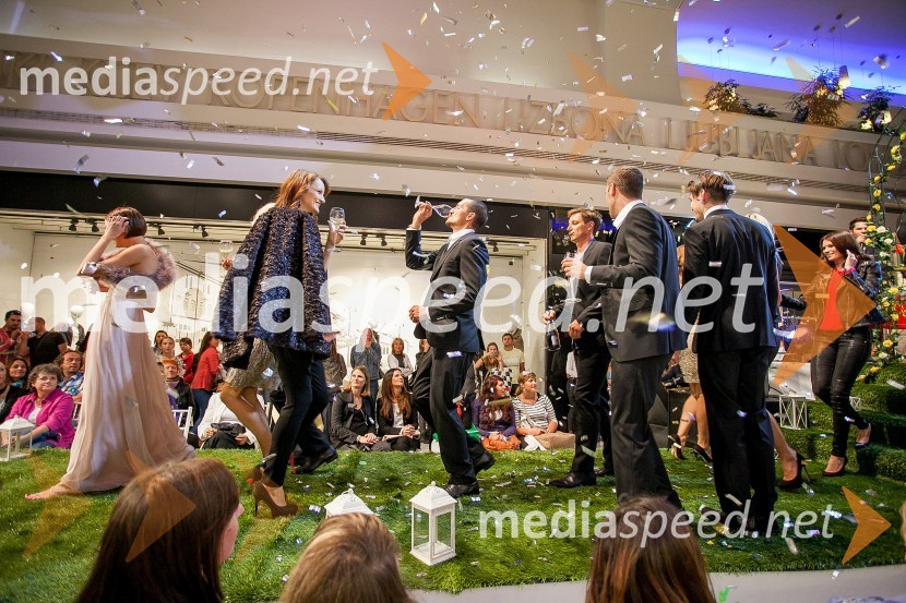 Manekenke in manekeniJesenska modna revija v Cityparku