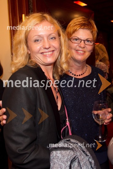 Mag. Tina Kosi, upravnica SLG Celje; Mirjam Drnovšček, direktorica Prešernovega gledališča KranjPraznovanje, premiera predstave PG Kranj
