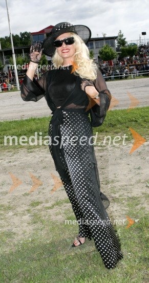 Pevka Helena Blagne - ZamanLady piknik