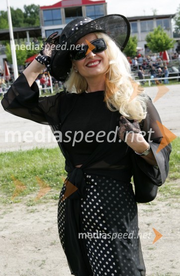 Pevka Helena Blagne - ZamanLady piknik