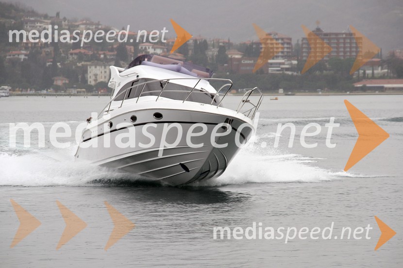 Galeon 330Galeon 330, test
