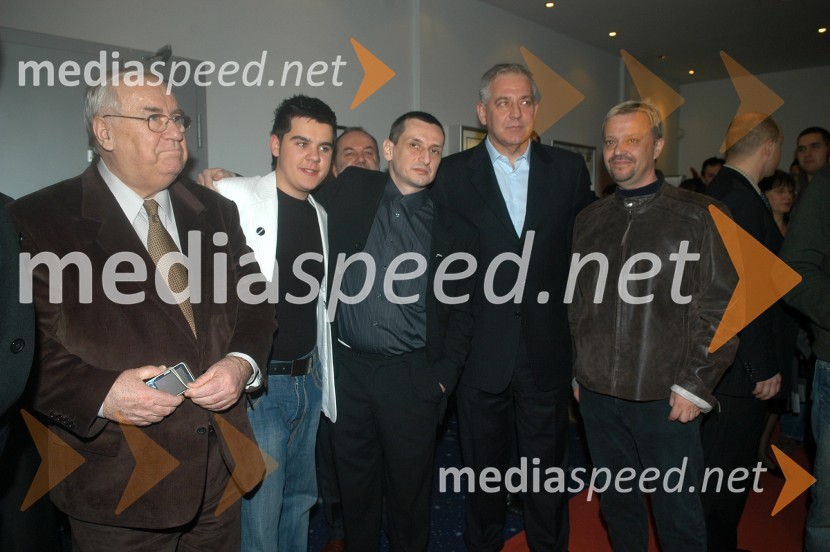 Ivo Sanader, hrvaški premier z igralciPremiera filma Armin v Cinestaru