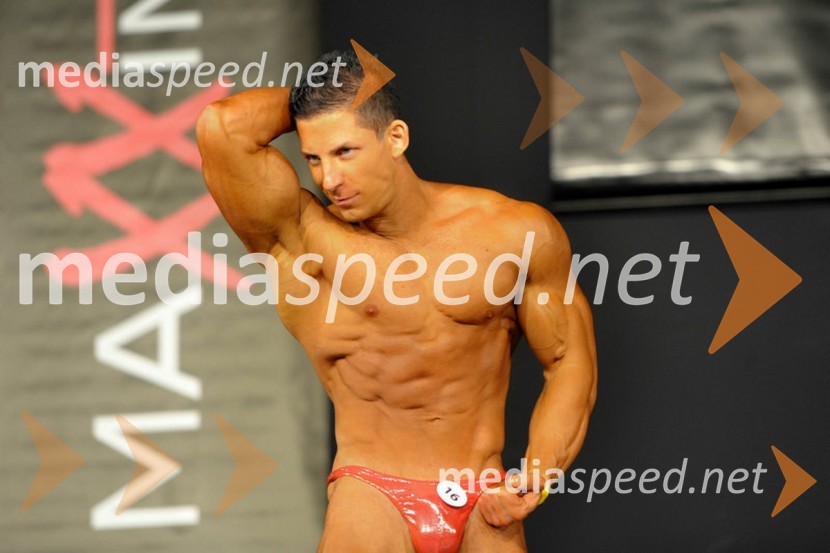 Aleksander KošmrlMaxximum Open 2013: bikini, fitness in bodybuilding