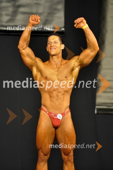 Aleksander KošmrlMaxximum Open 2013: bikini, fitness in bodybuilding