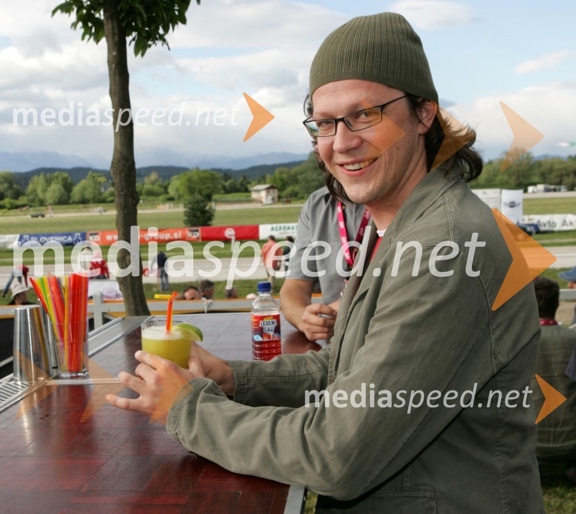 Boštjan, voditelj oddaje E+ na Kanalu ALady piknik