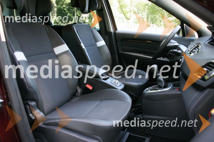 Renault Scenic 1.5 dCi 110 Energy Dynamique, notranjostRenault Scenic 1.5 dCi 110 Energy Dynamique, mediaspeed test