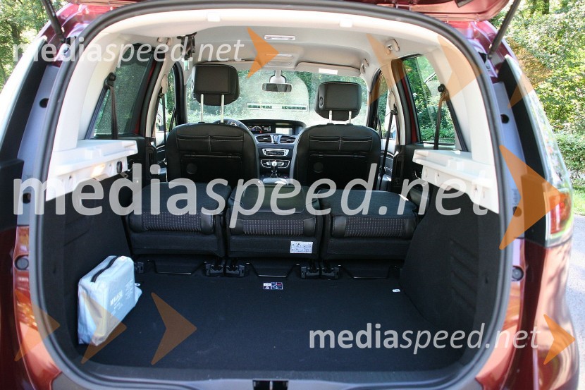 daleč od skromnostiRenault Scenic 1.5 dCi 110 Energy Dynamique, mediaspeed test