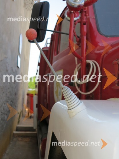 Gasilski avtomobil TAM NV 5500; indikator širine vozilaGasilski avtomobil TAM NV 5500