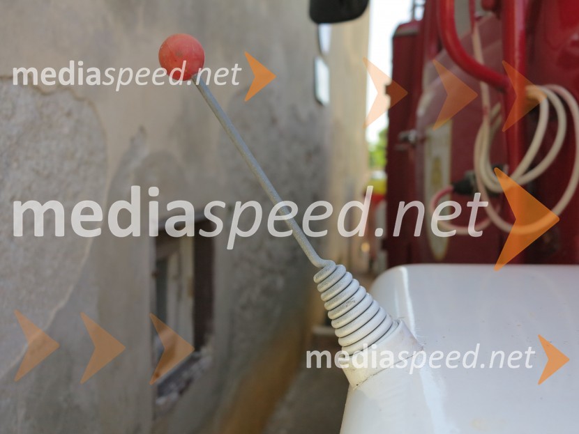 TAM NV 5500; indikator širine vozilaGasilski avtomobil TAM NV 5500