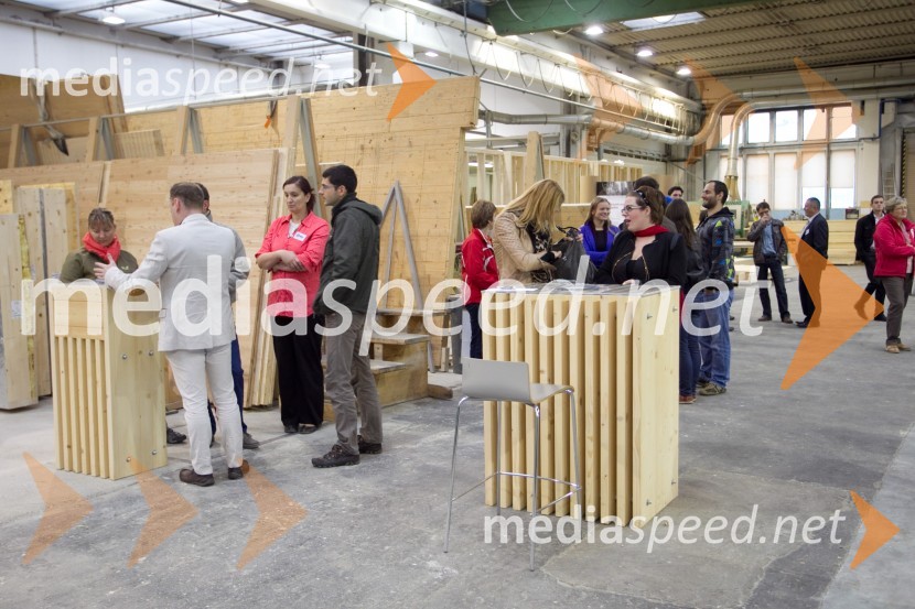 ObiskovalciDan odprtih vrat Riko hiše