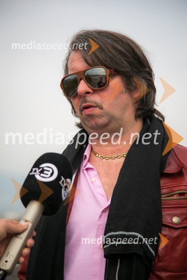 Robert Pešut-Magnifico, glasbenikMagnifico predstavlja nov album - Montevideo, bog te video