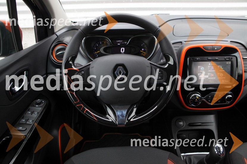 Renault Captur dCi90 Dynamique Energy, notranjostRenault Captur dCi90 Dynamique Energy, mediaspeed test