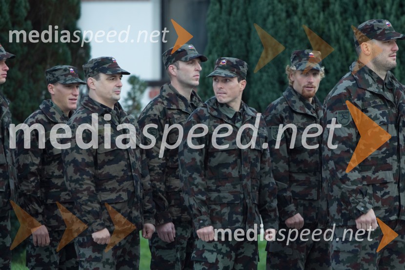 Gregor Brod, judo trener; Peter Kauzer, kajakašVrhunski slovenski športniki na usposabljanju v vojski, Bohinjska Bela