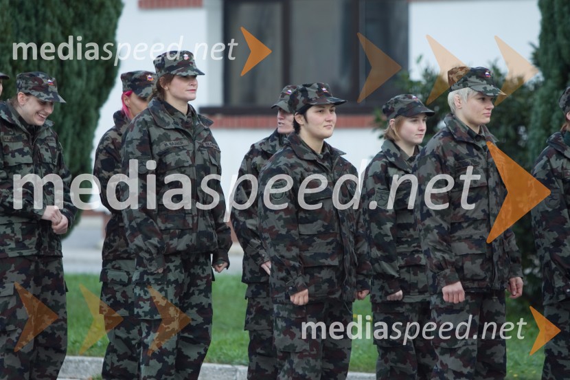 Nuša Rajher, taekwandooistka; Lucija Polavder, judoistka; Urška Žolnir, judoistkaVrhunski slovenski športniki na usposabljanju v vojski, Bohinjska Bela