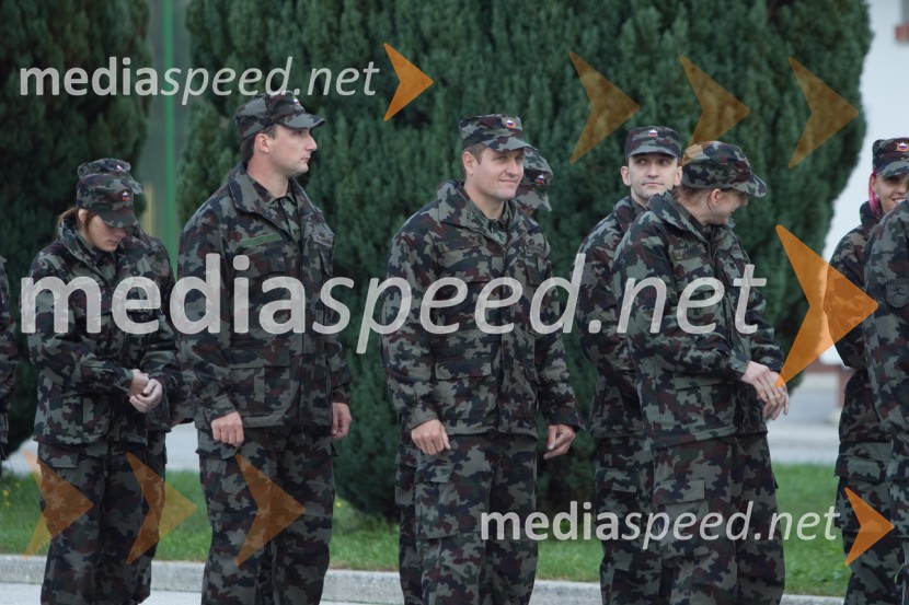 Primož Kozmus, metalec kladiva; Matija Kranjc, atletVrhunski slovenski športniki na usposabljanju v vojski, Bohinjska Bela