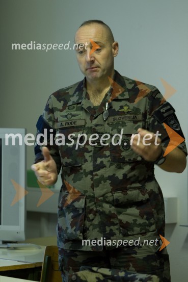 Anže Rode, poveljnik 132. gorskega bataljona Slovenske vojskeVrhunski slovenski športniki na usposabljanju v vojski, Bohinjska Bela