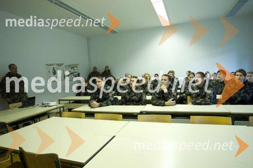 Športniki na usposabljanju v vojašnici Boštjana KekcaVrhunski slovenski športniki na usposabljanju v vojski, Bohinjska Bela