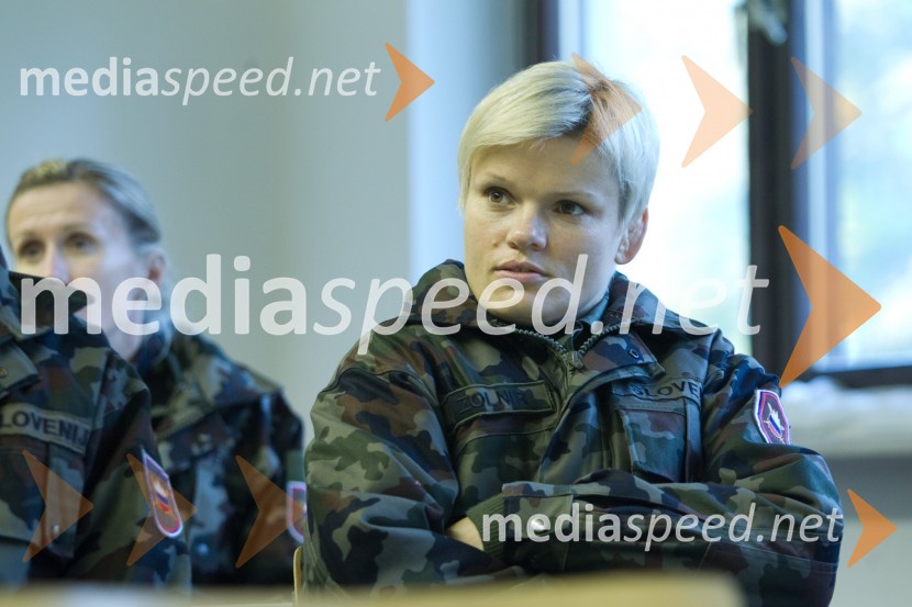 Urška Žolnir, judoistkaVrhunski slovenski športniki na usposabljanju v vojski, Bohinjska Bela