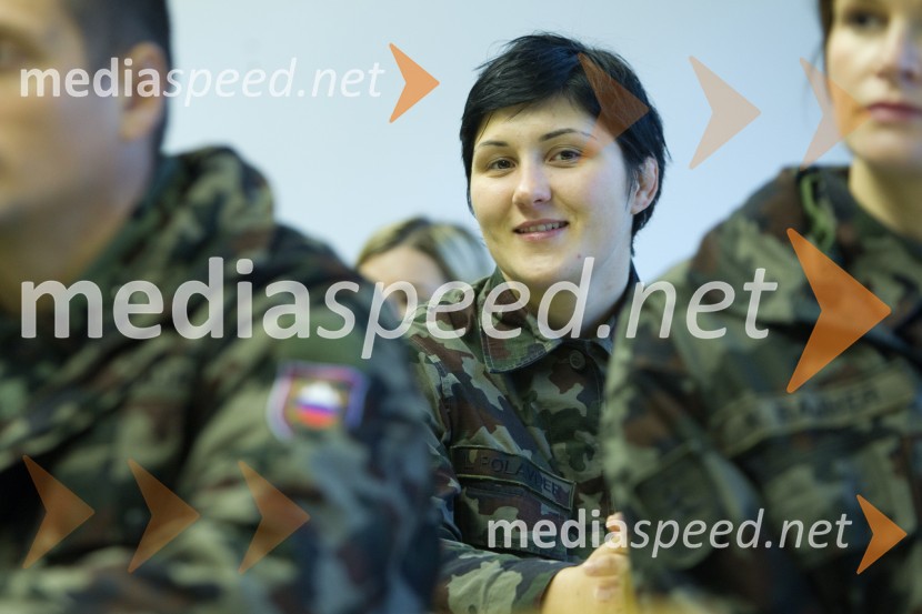 Lucija Polavder, judoistkaVrhunski slovenski športniki na usposabljanju v vojski, Bohinjska Bela