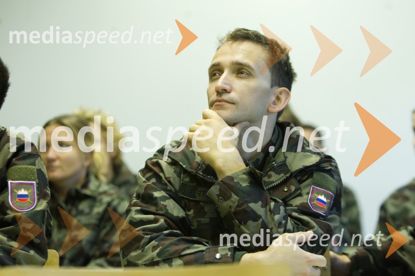 Sašo Bertoncelj, gimnastičarVrhunski slovenski športniki na usposabljanju v vojski, Bohinjska Bela