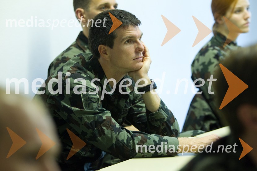 Peter Kauzer, veslačVrhunski slovenski športniki na usposabljanju v vojski, Bohinjska Bela