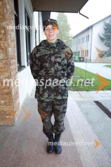 Vlora Beđeti, judoistkaVrhunski slovenski športniki na usposabljanju v vojski, Bohinjska Bela