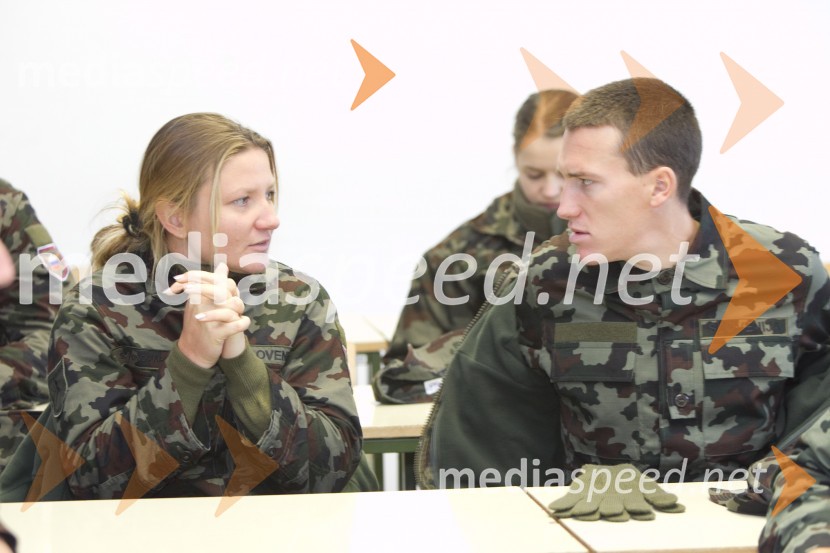 Špela Ponomarenko Janič,&nbsp;veslačica; Luka Božič, veslačVrhunski slovenski športniki na usposabljanju v vojski, Bohinjska Bela