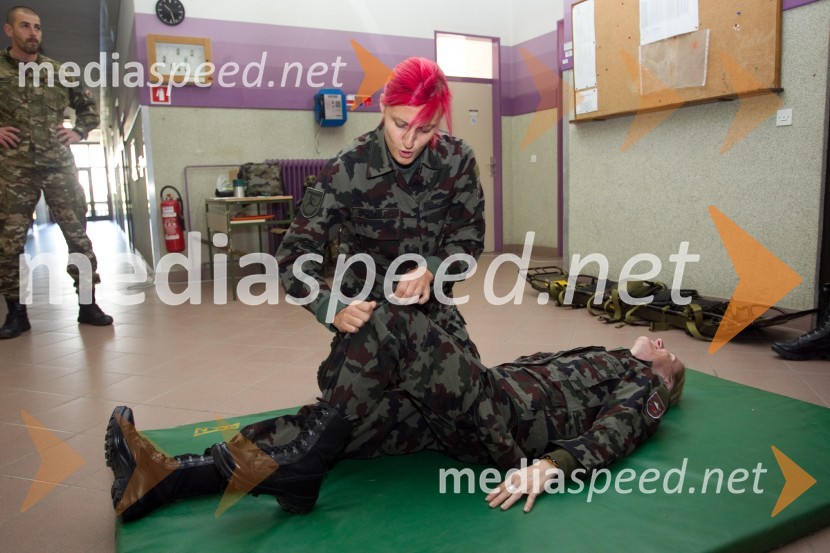 Nina Kolarič, atletikaVrhunski slovenski športniki na usposabljanju v vojski, Bohinjska Bela