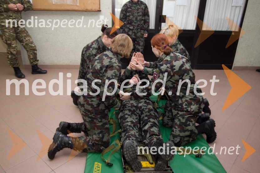 Športniki na usposabljanju v vojašnici Boštjana KekcaVrhunski slovenski športniki na usposabljanju v vojski, Bohinjska Bela