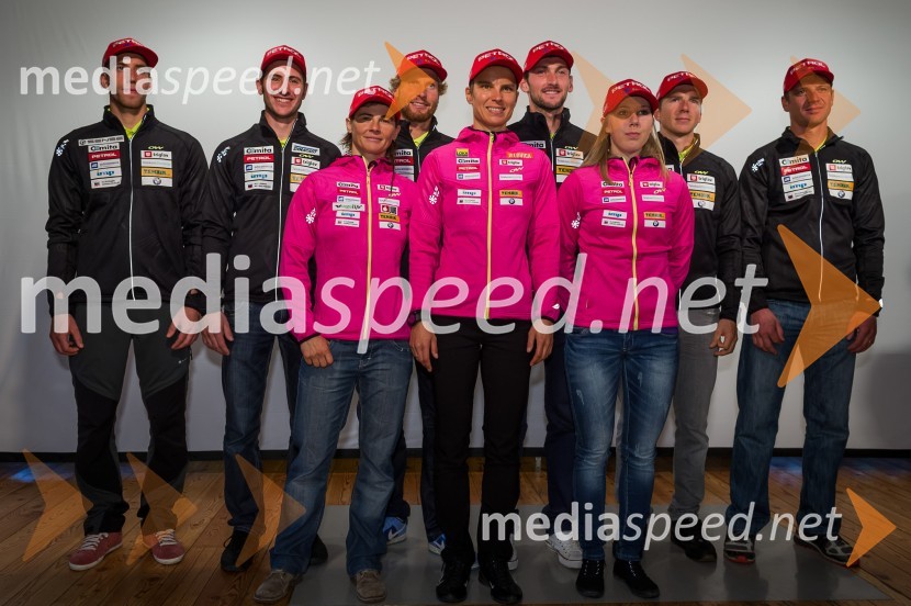 2. vrsta; Lenart Oblak; Simon Kovečav; Klemen Bauer; Jakov Fak; Peter Dokl; Janez Marič, biatlonci; 1. vrsta; Andreja Mali; Teja Gregorin; Anja Eržen, biatlonkeBiatlon - člani slovenske reprezentance 2013/2014