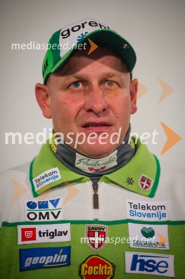 Goran Janus, trener reprezentance slovenskih smučarskih skakalcevSmučarski skakalci - slovenska reprezentanca 2013/2014