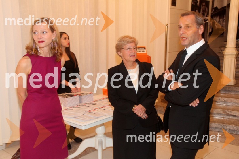 Nataša Matjašec Rošker, igralka; Alojzija Čas; Danilo Rošker, direktor SNG Maribor48. Borštnikovo srečanje 2013, otvoritev festivala