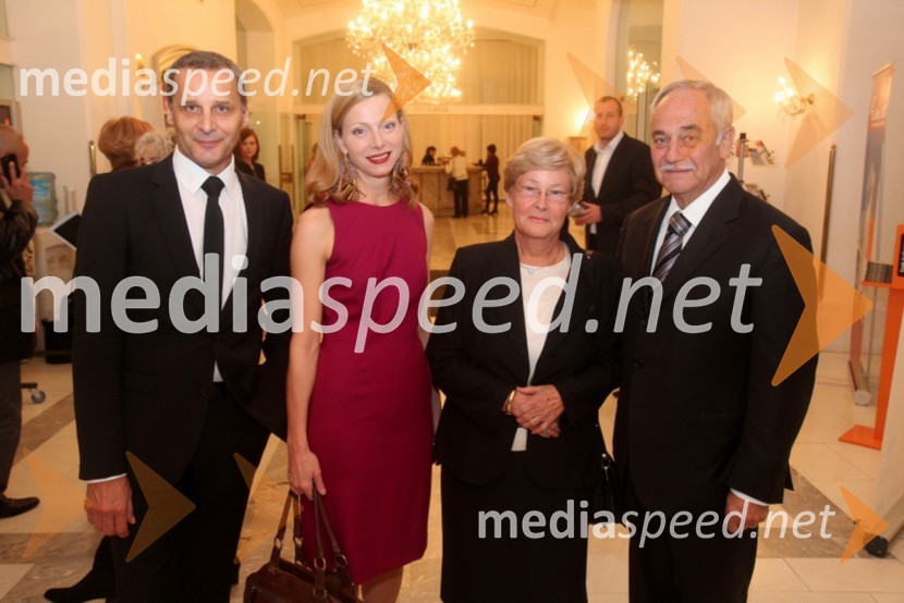 Danilo Rošker, direktor SNG Maribor; soproga Nataša Matjašec Rošker, igralka; Alojzija Čas; soprog Rudi Moge48. Borštnikovo srečanje 2013, otvoritev festivala