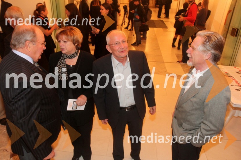 Rado Pavalec, igralec; Jelka; soprog Peter Ternovšek; mag. Franci Pivec, kulturnik, filozof in ambasador Mariborske knjižnice48. Borštnikovo srečanje 2013, otvoritev festivala