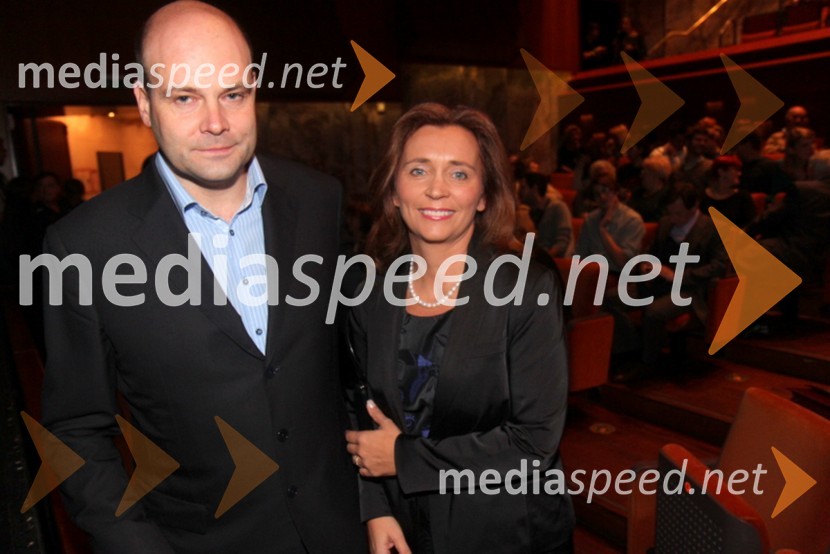 Jure Fišer, direktor družbe Gorenje Surovina d.o.o.; dr. Suzana Žilič Fišer, generalna direktorica Zavoda Maribor 2012 – EPK48. Borštnikovo srečanje 2013, otvoritev festivala