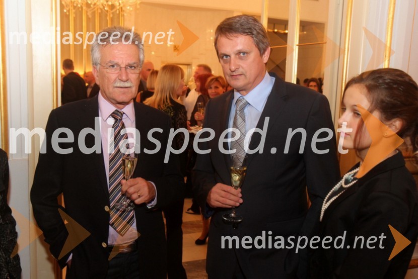 Stipe Mudražija, gradbeni inšpektor; Tomaž Kancler48. Borštnikovo srečanje 2013, otvoritev festivala