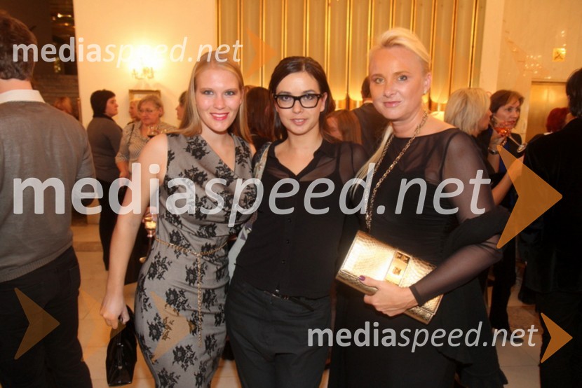 Tajda Šarkanj; ...; Sanja Snežič Šlajmer48. Borštnikovo srečanje 2013, otvoritev festivala