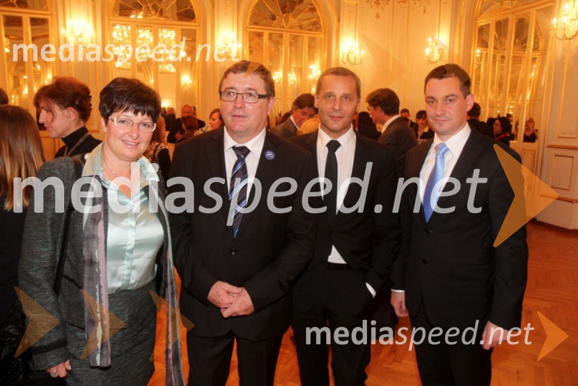 Irena Polak Fištravec; dr. Andrej Fištravec, župan Mestne občine Maribor; Danilo Rošker, direktor SNG Maribor; Marko Žula, direktor Mestne uprave MOM48. Borštnikovo srečanje 2013, otvoritev festivala